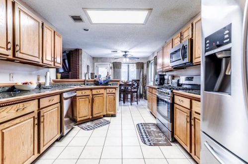 1500 Finley St, Cedar Hill TX 75104-4201 exterior