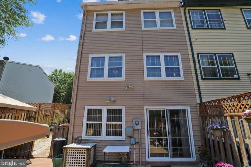 16529 Sherwood Pl, Woodbridge, VA 22191-4625