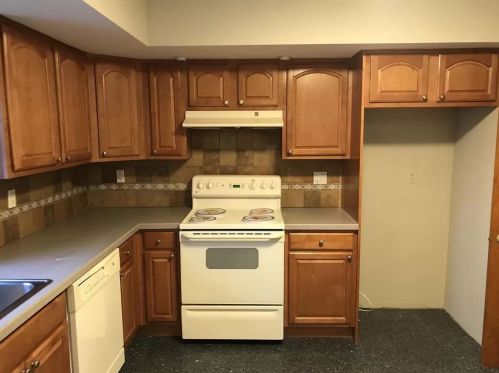 1175 Kennedy Blvd, Bayonne, NJ 07002-3195