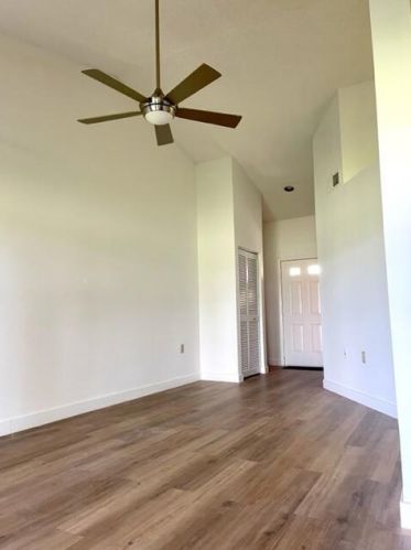 14207 Glenmoor Dr, West Palm Beach FL  33409-2810 exterior