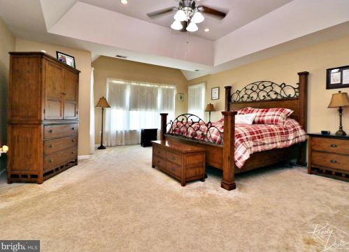 320 Stephen Ct, Charles Town WV  25414-4126 exterior