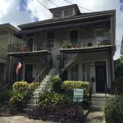 1306 Constantinople St, New Orleans LA  70115-3847 exterior
