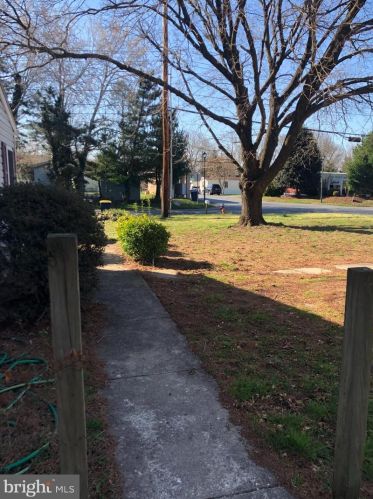 111 Beechwood Ave, Dover, DE 19901-5230