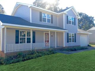 1210 Renee Ct, Jacksonville, NC 28546-5902