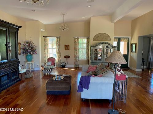 7422 Mystic Cyn Dr, Tucson AZ 85718-7805 exterior