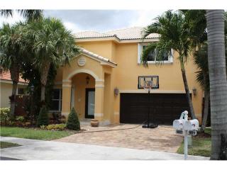 16521 75th St, Miami, FL 33193-3738
