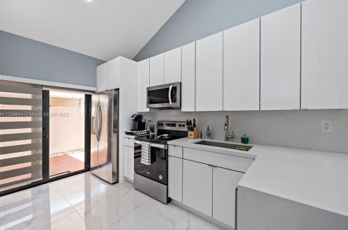 9046 121st Ter, Hialeah, FL 33018-4173