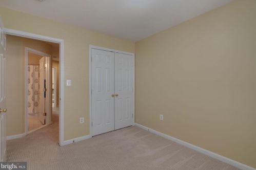 533 Legrace Ter, Leesburg VA  20176-1835 exterior