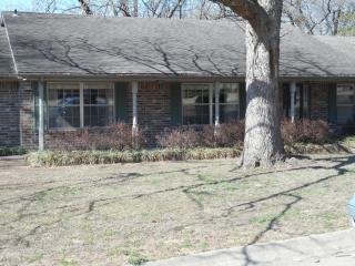 1315 Cherokee Hills Ct, Bartlesville, OK 74006-4306