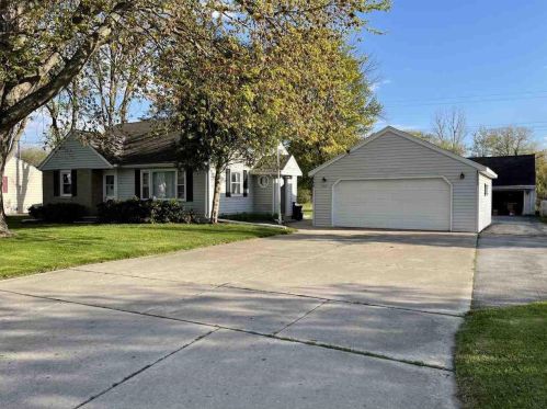 1767 Lenwood Ave, Green Bay, WI 54303-6321