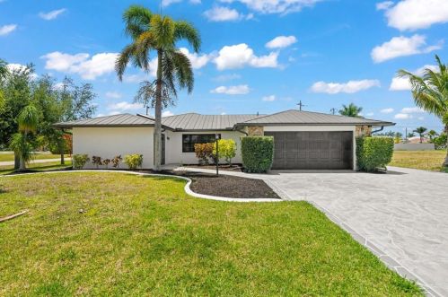 1900 54th St, Cape Coral, FL 33914-6887
