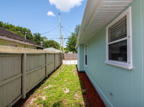 2545 86th Dr, Vero Beach FL  32966-5026 exterior