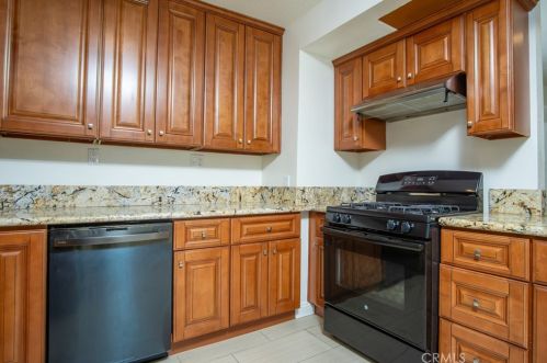 1591 Persimmon St, Rialto CA  92377-4190 exterior
