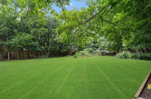 1 Beech Dr, Norwich CT 06360-2903 exterior