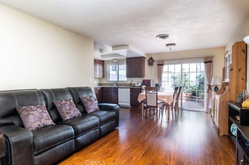 7206 Santa Isabel Cir, Buena Park CA  90620-3138 exterior