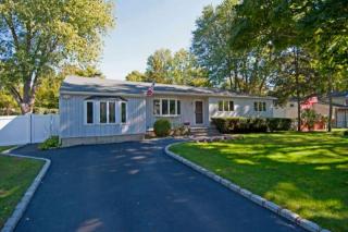 2183 Pine Ave, Hauppauge, NY 11779-6543