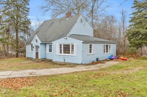 98 Waterhole Rd, Colchester, CT 06415-2323