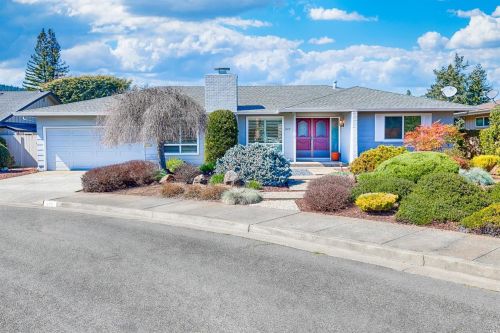 245 Belgreen Pl, Santa Rosa, CA 95409-6001