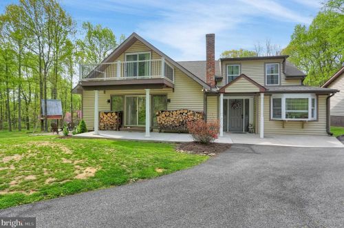 25 Fawn Trl, Charnita, PA 17320-8128