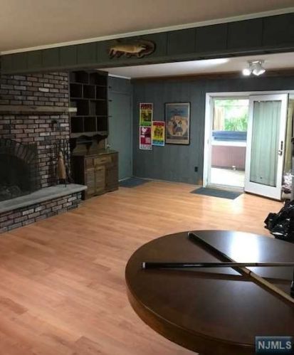 36 Crest Hill Dr, Wantage NJ  07461-4020 exterior