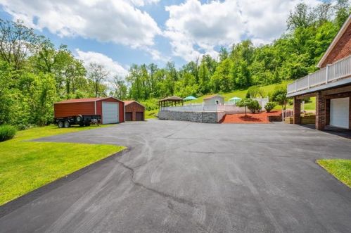 47 Hemlock Ln, Canonsburg, PA 15317-4808