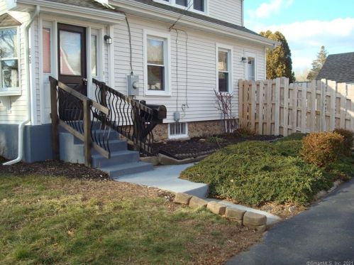 13 Riverview Ave, Groton, CT 06340-3513