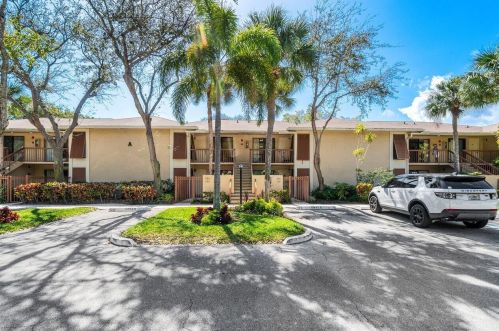 3939 5th Ave, Boca Raton, FL 33431-4546