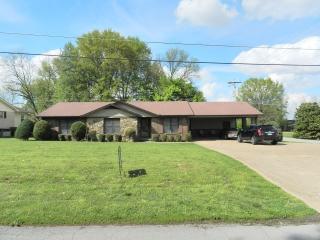 548 College St, Dyer, TN 38330-1706