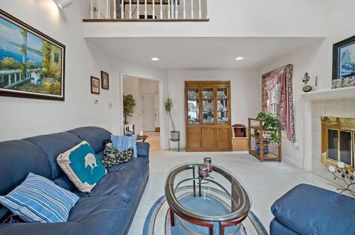 1224 Parkside Dr, Bridgeville, PA 15017-1267