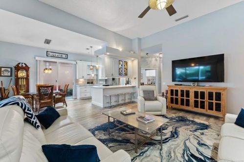 1933 York Ln, Palm City FL  34990-7543 exterior