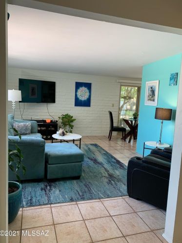 6720 Fayette St, Tucson, AZ 85730-2223