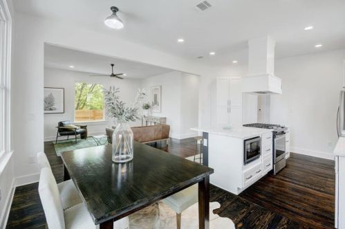 4703 Delores Ave, Austin TX 78721-2001 exterior