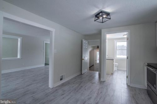 1580 Trolley Rd, Hanover PA  17331-6824 exterior