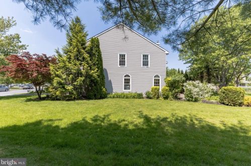 5000 Windy Meadow Ct, Pipersville, PA 18947-1043