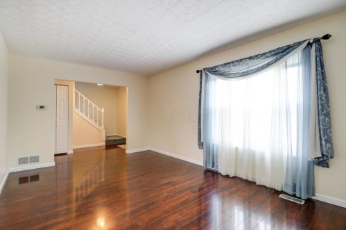 2434 Northbranch Rd, Darbydale OH  43123-1631 exterior