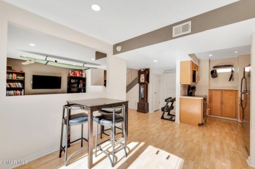 27503 Endeavor St, Calabasas CA  91301-3538 exterior
