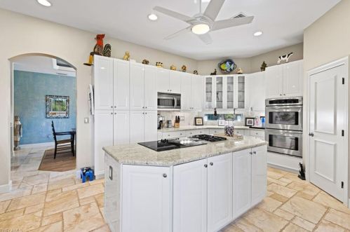 848 Birdie View Pt, Sanibel FL  33957-4629 exterior