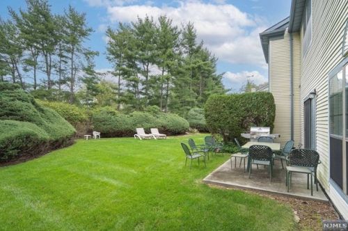 97 Suleski Ct, Mahwah NJ  07430-2961 exterior