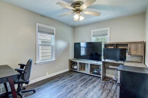240 Elm St, Eau Claire WI  54729-1827 exterior