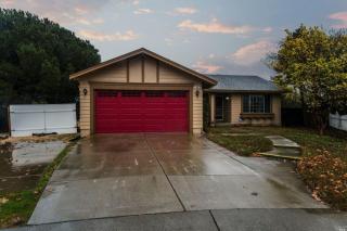 858 Stoneridge Cir, Fairfield, CA 94534-7404