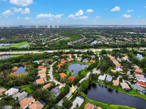 8941 Creek Run Dr, Bonita Springs, FL 34135-9502