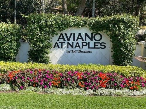 12648 Biscayne Ct, Naples, FL 34105-4936