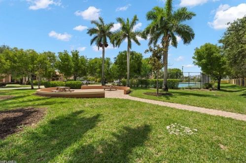 7797 Bristol Cir, Naples FL  34120-0702 exterior