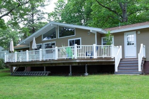 16 Mason Dr, Salem NH  03079-2101 exterior