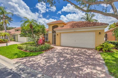 5015 Elpine Way, West Palm Beach, FL 33418-7849