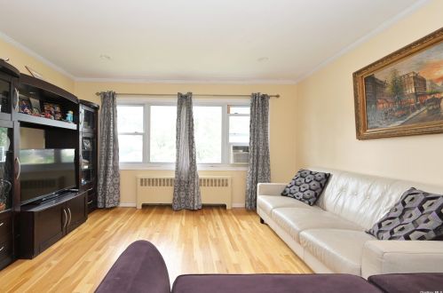 821 Virginia Ave, North Bellmore NY  11710-1341 exterior