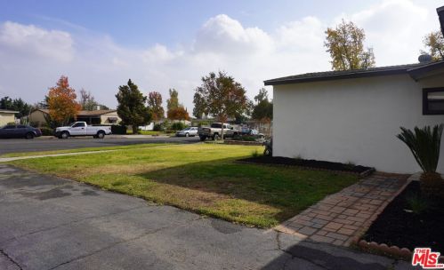 623 Gardenia Ct, Ontario, CA 91762-2432