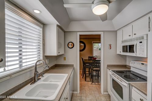 9706 Teakwood Dr, Sun City, AZ 85351-3216