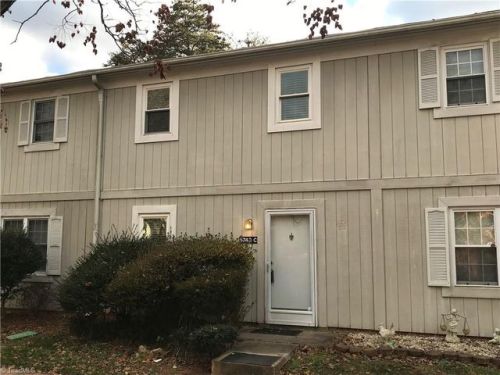 5743 Bramblegate Rd, Greensboro NC 27409-3026 exterior