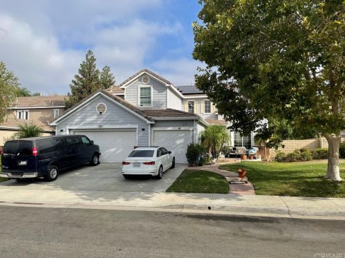 28273 Foxlane Dr, Santa Clarita, CA 91351-1238